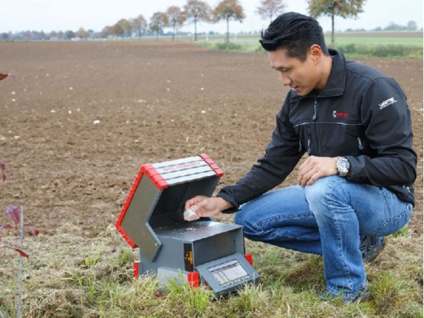 土壤成分含有（yǒu）重金屬的（de）x射線熒（yíng）光分析方法