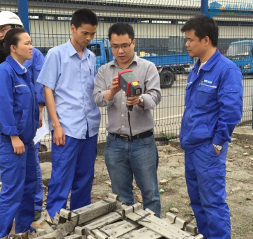 手持（chí）光譜儀現場