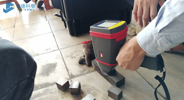 手持式X射線（xiàn）熒光光譜儀現場