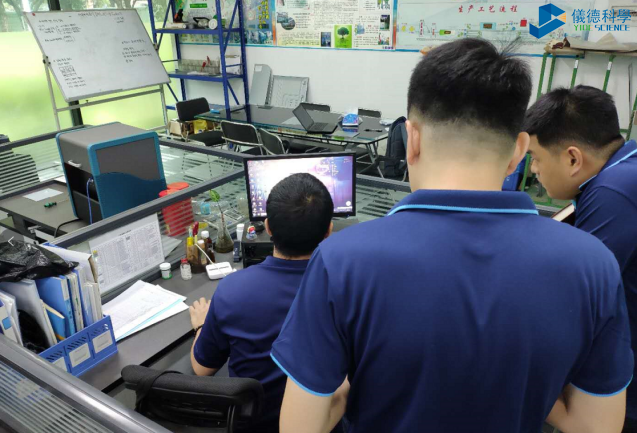 斯派克便攜式合金分析儀帶測試（shì）倉安裝現場